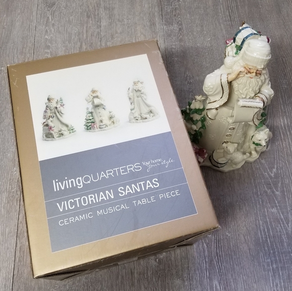 Musical Santa Claus ceramic table piece - Picture 12 of 13